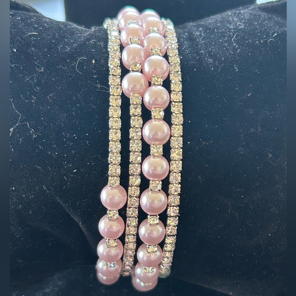 Pink rhinestone coil bracelet